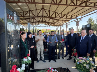 27 Sentyabr – Anım Günü ilə əlaqədar Zəngilan Rayon İcra Hakimiyyətinin təşkilatçılığı ilə Azərbaycanın ərazi bütövlüyünün bərpası uğrunda canından keçmiş şəhidlərin əziz xatirəsi ehtiramla yad edildi