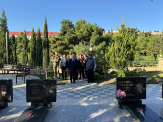 27 Sentyabr – Anım Günü ilə əlaqədar Zəngilan Rayon İcra Hakimiyyətinin təşkilatçılığı ilə Azərbaycanın ərazi bütövlüyünün bərpası uğrunda canından keçmiş şəhidlərin əziz xatirəsi ehtiramla yad edildi