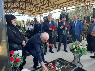 27 Sentyabr – Anım Günü ilə əlaqədar Zəngilan Rayon İcra Hakimiyyətinin təşkilatçılığı ilə Azərbaycanın ərazi bütövlüyünün bərpası uğrunda canından keçmiş şəhidlərin əziz xatirəsi ehtiramla yad edildi