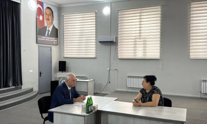 Nərimanov rayonunda Rayon İcra Hakimiyyətinin başçısı Ramiz Həsənovun sakinlərlə növbəti səyyar qəbulu keçirildi.